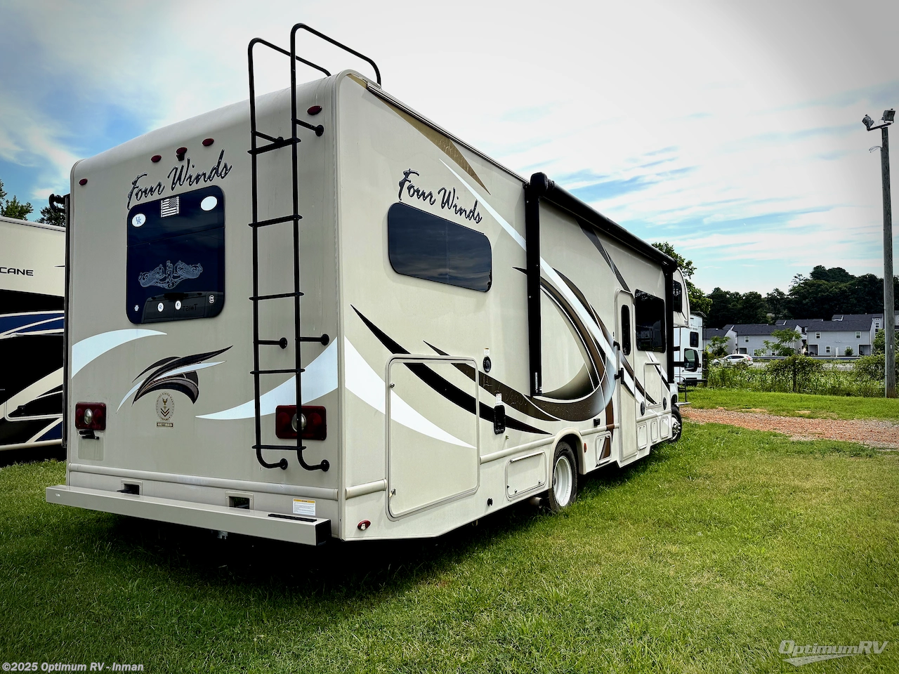 Call now about this 2018 Thor Four Winds 31W! 2018 Thor Four Winds 31W - Used Class C For Sale by Optimum RV - Inman in Inman, South Carolina features Awning, Slideout