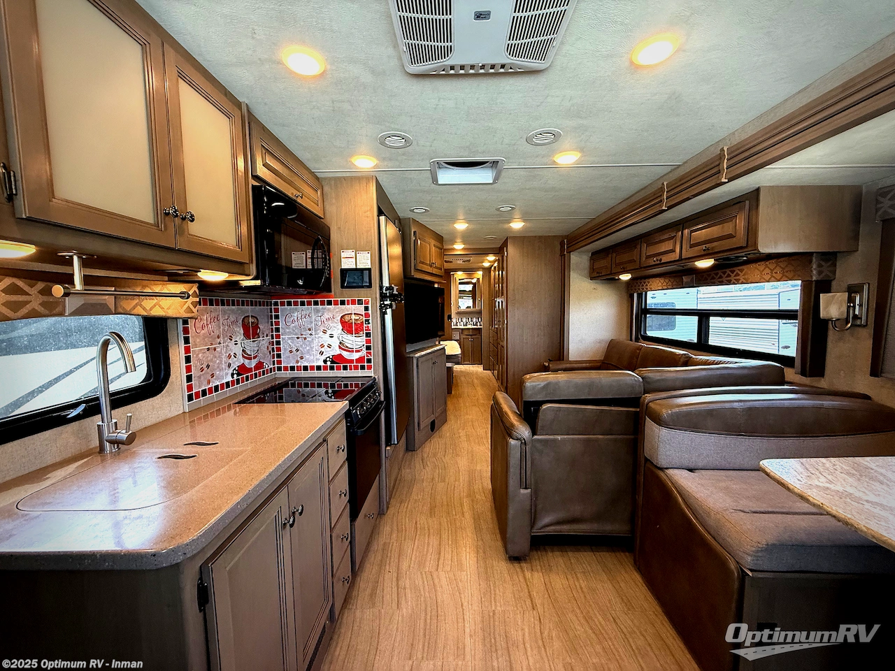 Call now about this 2019 Thor Windsport 35M! 2019 Thor Windsport 35M - Used Class A For Sale by Optimum RV - Inman in Inman, South Carolina features Awning, Slideout