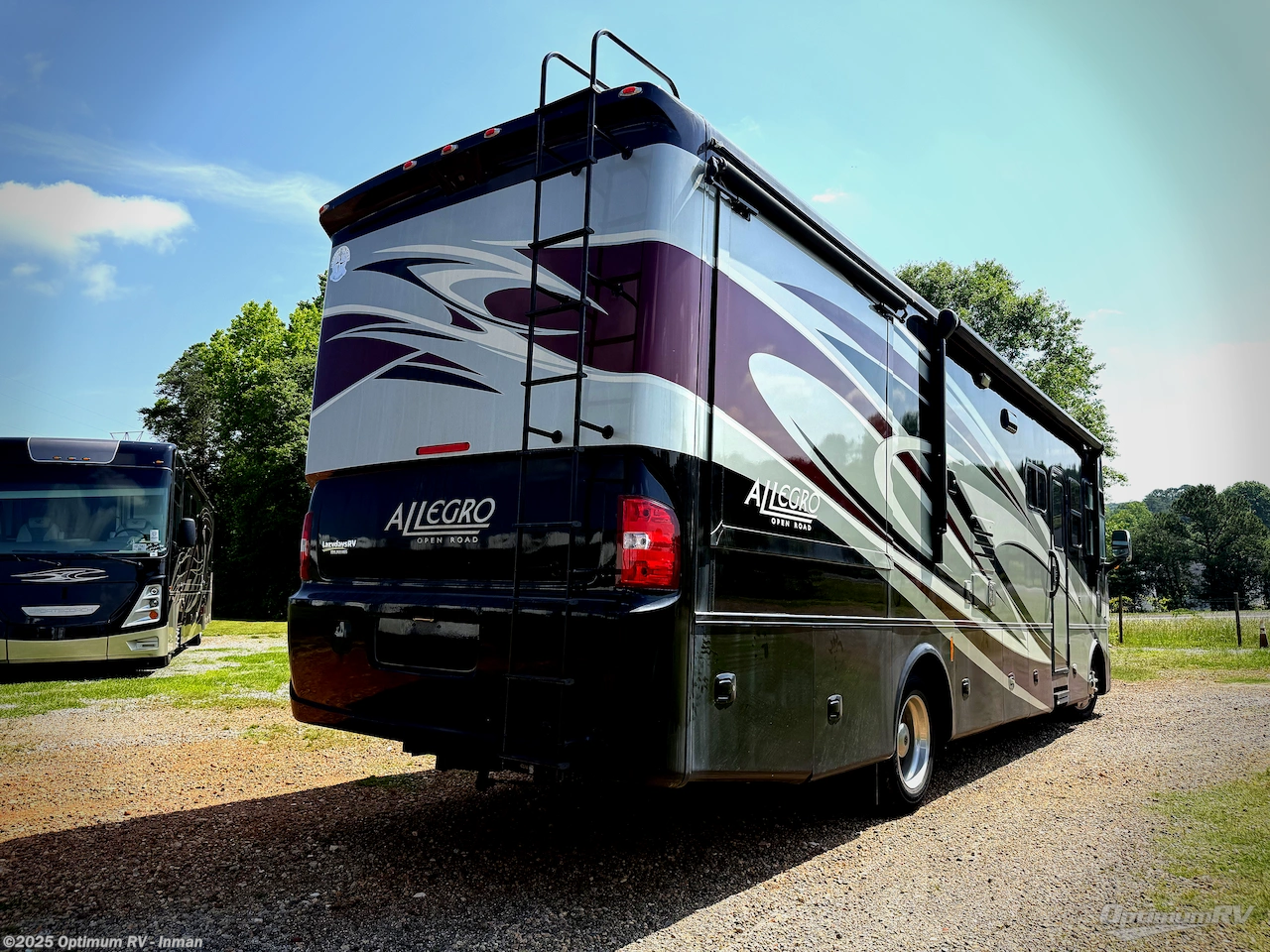 Call now about this 2013 Tiffin Allegro 32 CA! 2013 Tiffin Allegro 32 CA - Used Class A For Sale by Optimum RV - Inman in Inman, South Carolina features Slideout