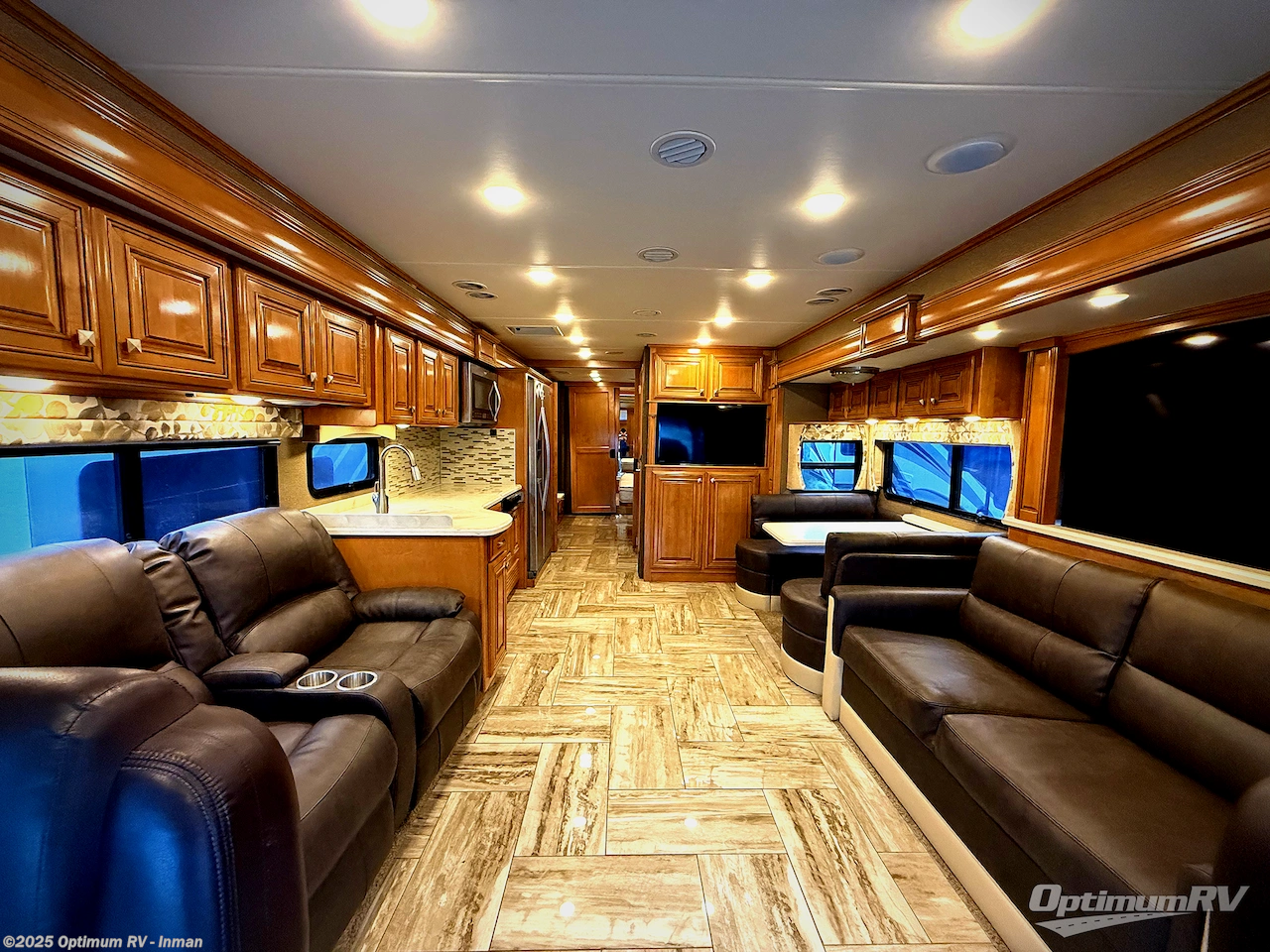 Contact us now about this 2016 Thor Venetian A40! 2016 Venetian A40 by Thor from Optimum RV - Inman in Inman, South Carolina