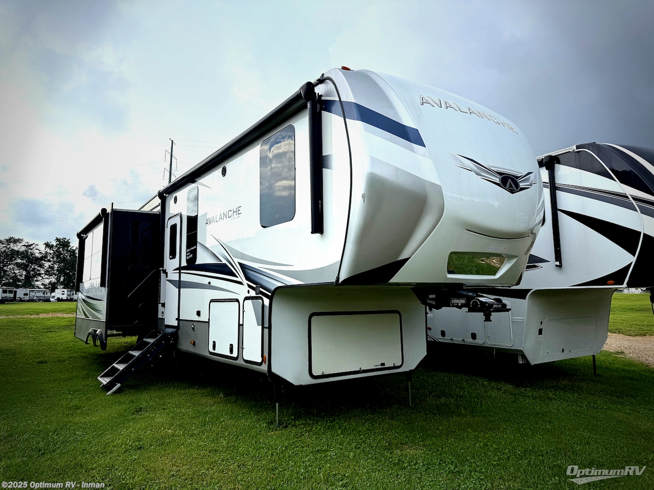 Email now about this 2022 Keystone Avalanche 322RL! Used 2022 Keystone Avalanche 322RL available in Inman, South Carolina