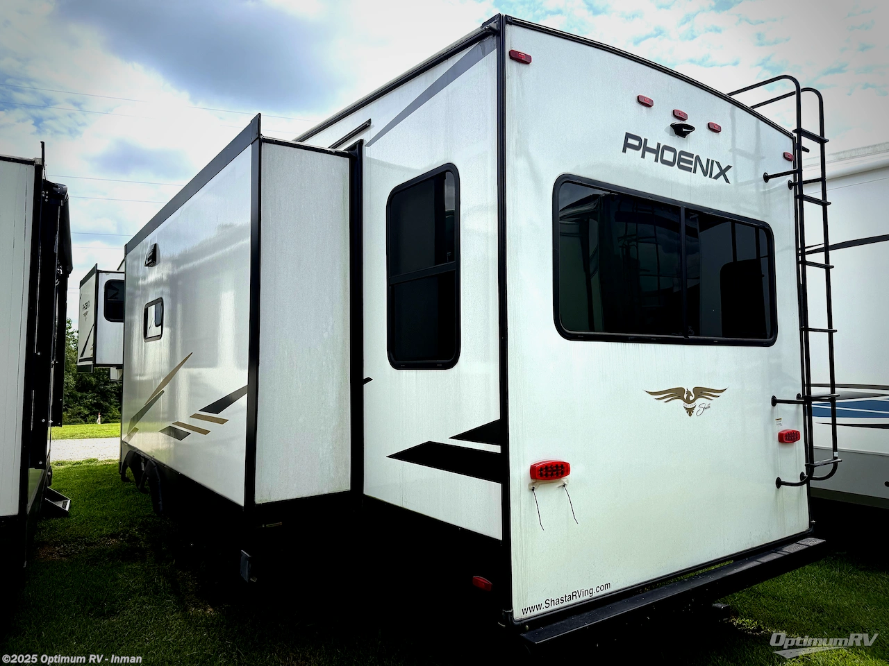 Contact us now about this 2022 Shasta Phoenix 298RLS! 2022 Phoenix 298RLS by Shasta from Optimum RV - Inman in Inman, South Carolina