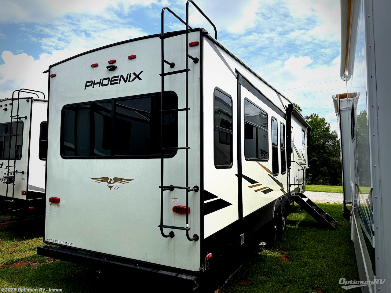 Call now about this 2022 Shasta Phoenix 298RLS! 2022 Shasta Phoenix 298RLS - Used Fifth Wheel For Sale by Optimum RV - Inman in Inman, South Carolina features Slideout, Awning