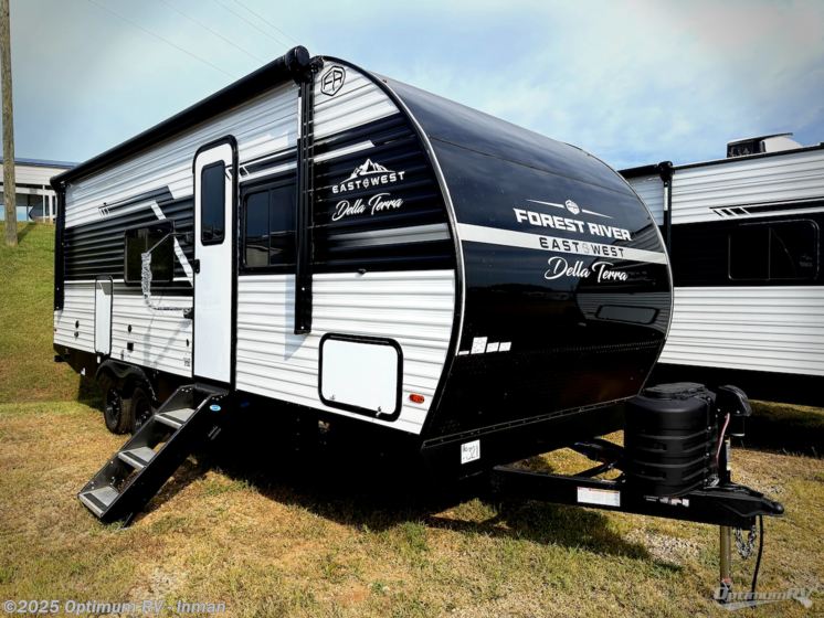 Email now about this 2026 East to West Della Terra 221ML! New 2026 East to West Della Terra 221ML available in Inman, South Carolina