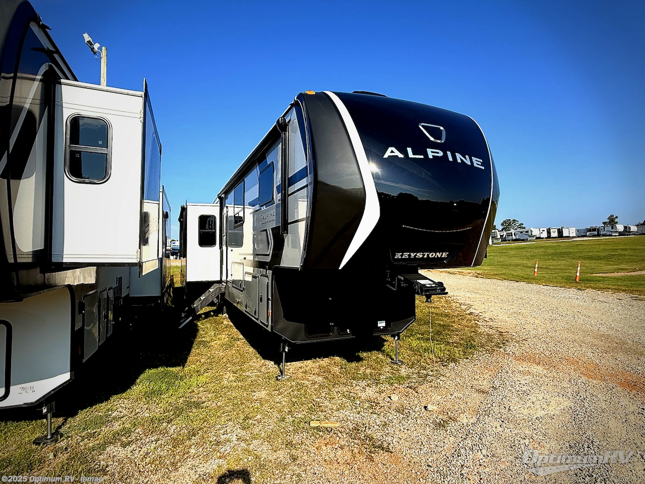 Email now about this 2026 Keystone Alpine Avalanche Edition 379MB! New 2026 Keystone Alpine Avalanche Edition 379MB available in Inman, South Carolina