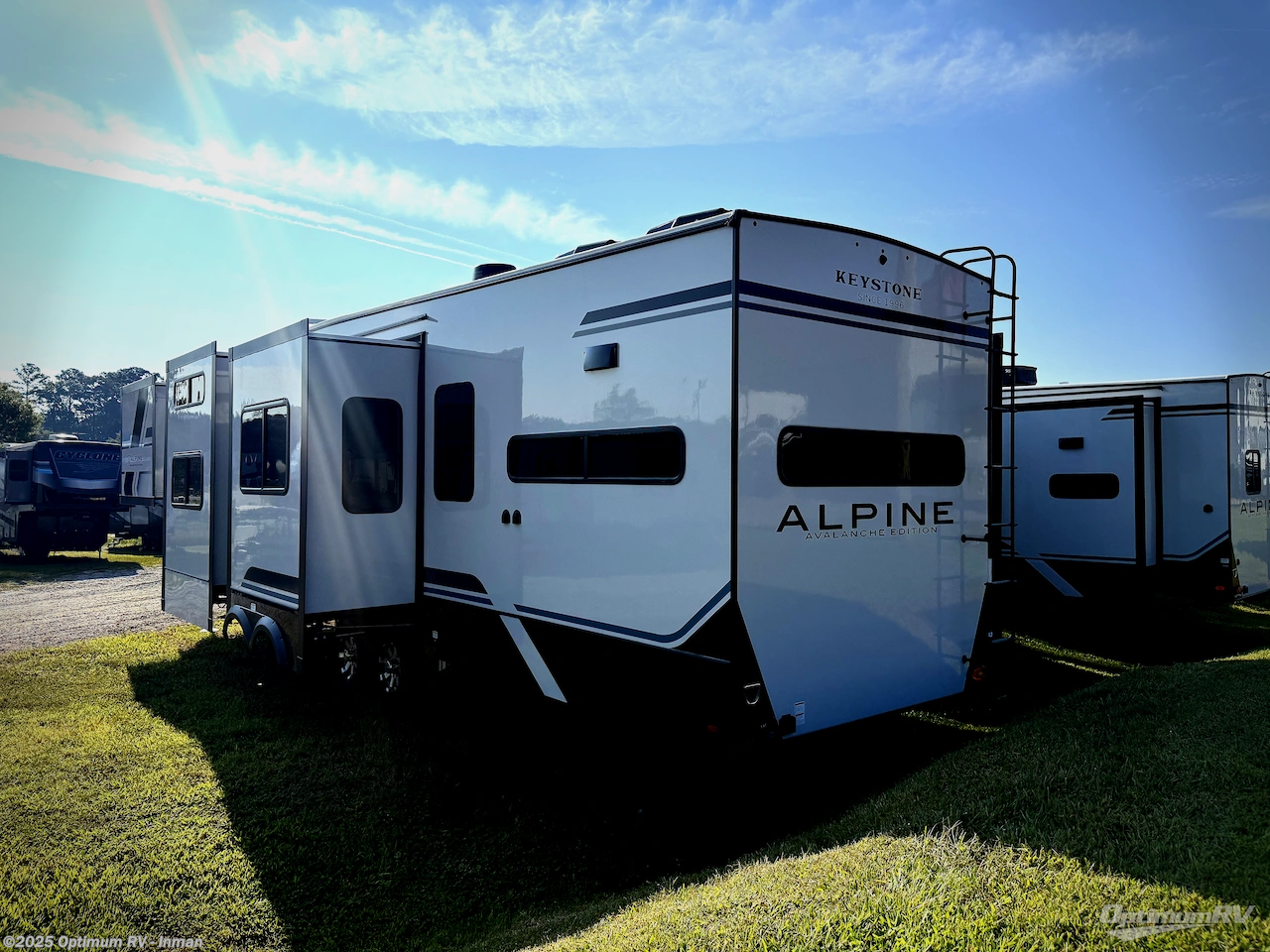 Contact us now about this 2026 Keystone Alpine Avalanche Edition 379MB! 2026 Alpine Avalanche Edition 379MB by Keystone from Optimum RV - Inman in Inman, South Carolina