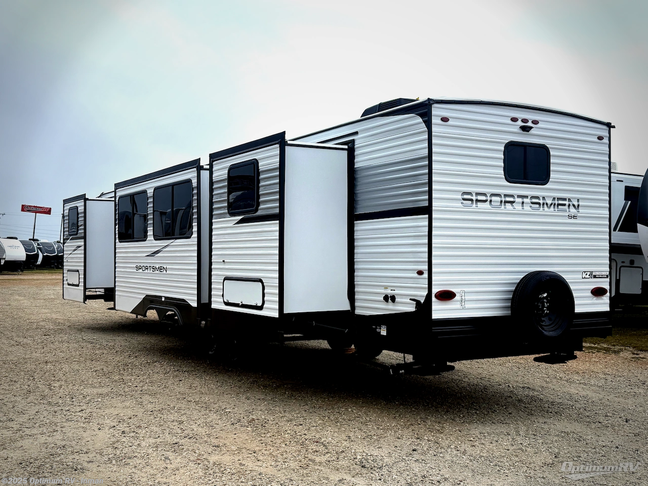 Contact us now about this 2026 K-Z Sportsmen SE 383DBKSE! 2026 Sportsmen SE 383DBKSE by K-Z from Optimum RV - Inman in Inman, South Carolina