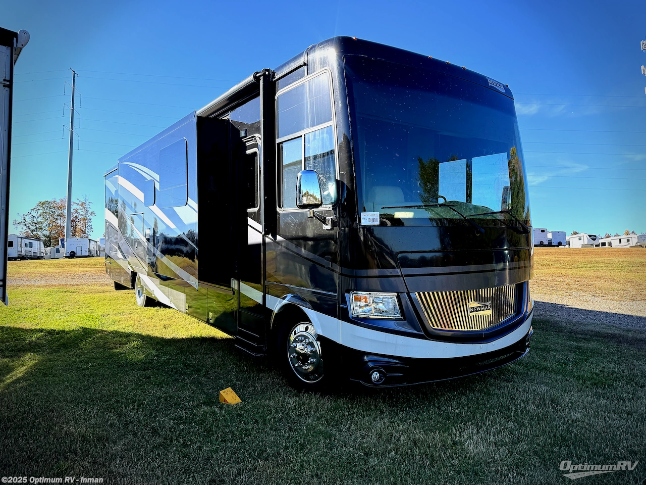 Email now about this 2018 Newmar Canyon Star 3924! Used 2018 Newmar Canyon Star 3924 available in Inman, South Carolina