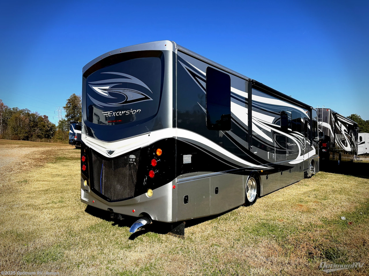 Call now about this 2015 Fleetwood Excursion 35B! 2015 Fleetwood Excursion 35B - Used Class A For Sale by Optimum RV - Inman in Inman, South Carolina features Slideout