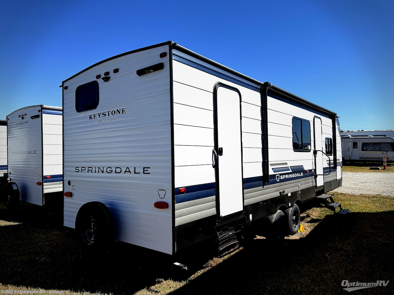 Call now about this 2026 Keystone Springdale Classic 261BHC! 2026 Keystone Springdale Classic 261BHC - New Travel Trailer For Sale by Optimum RV - Inman in Inman, South Carolina features Slideout, Awning