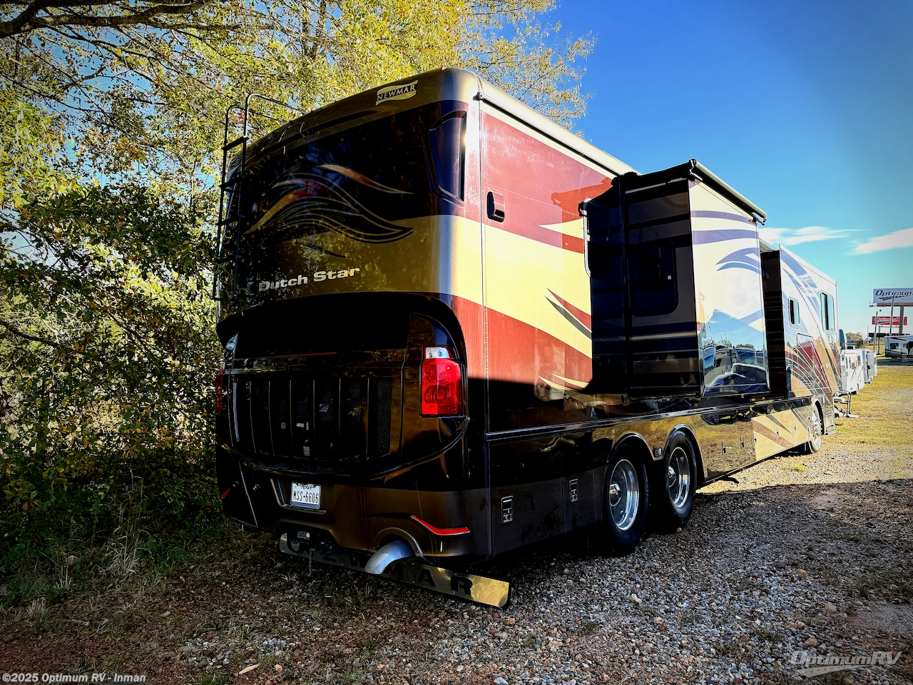 Call now about this 2013 Newmar Dutch Star 4318! 2013 Newmar Dutch Star 4318 - Used Class A For Sale by Optimum RV - Inman in Inman, South Carolina features Slideout