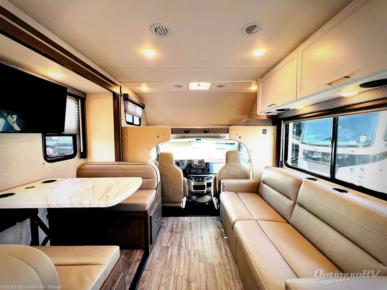 Call now about this 2025 Thor Four Winds 28Z! 2025 Thor Four Winds 28Z - Used Class C For Sale by Optimum RV - Inman in Inman, South Carolina features Awning, Slideout