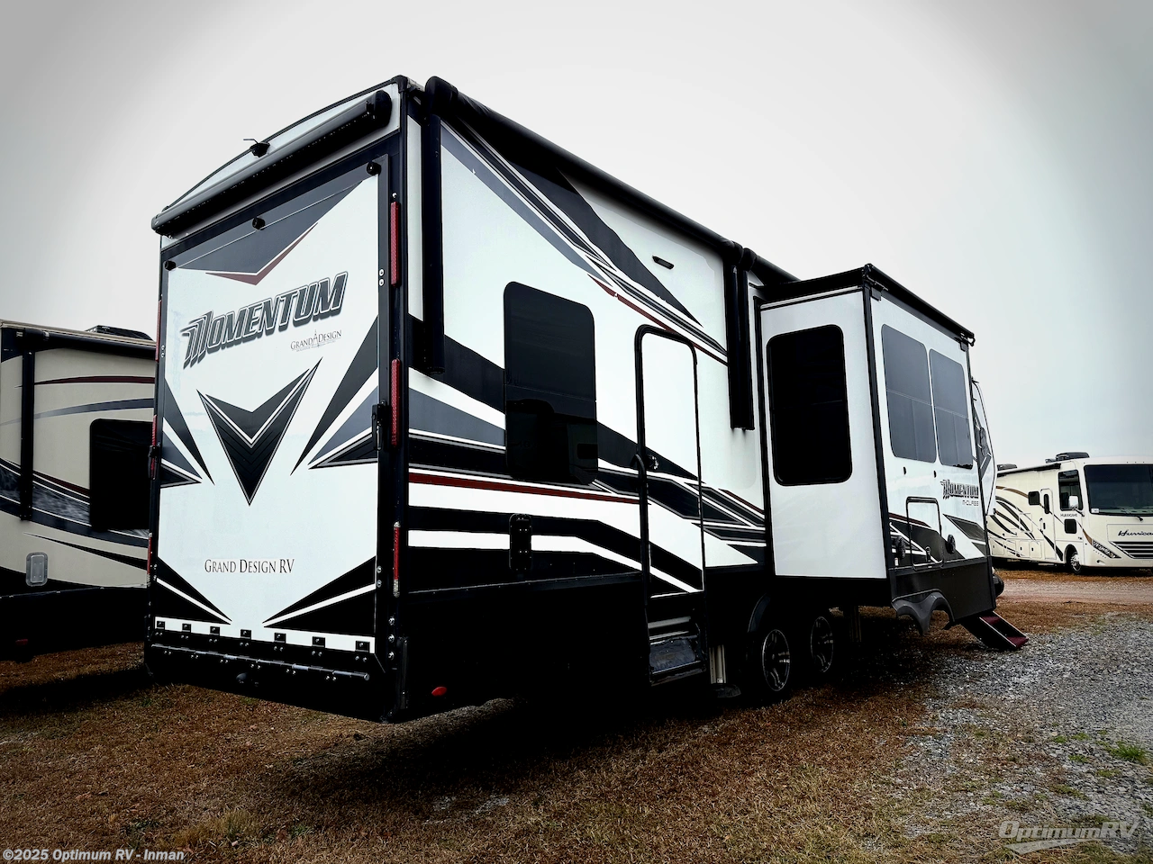 Call now about this 2021 Grand Design Momentum M-Class 351M! 2021 Grand Design Momentum M-Class 351M - Used Fifth Wheel For Sale by Optimum RV - Inman in Inman, South Carolina features Awning, Slideout