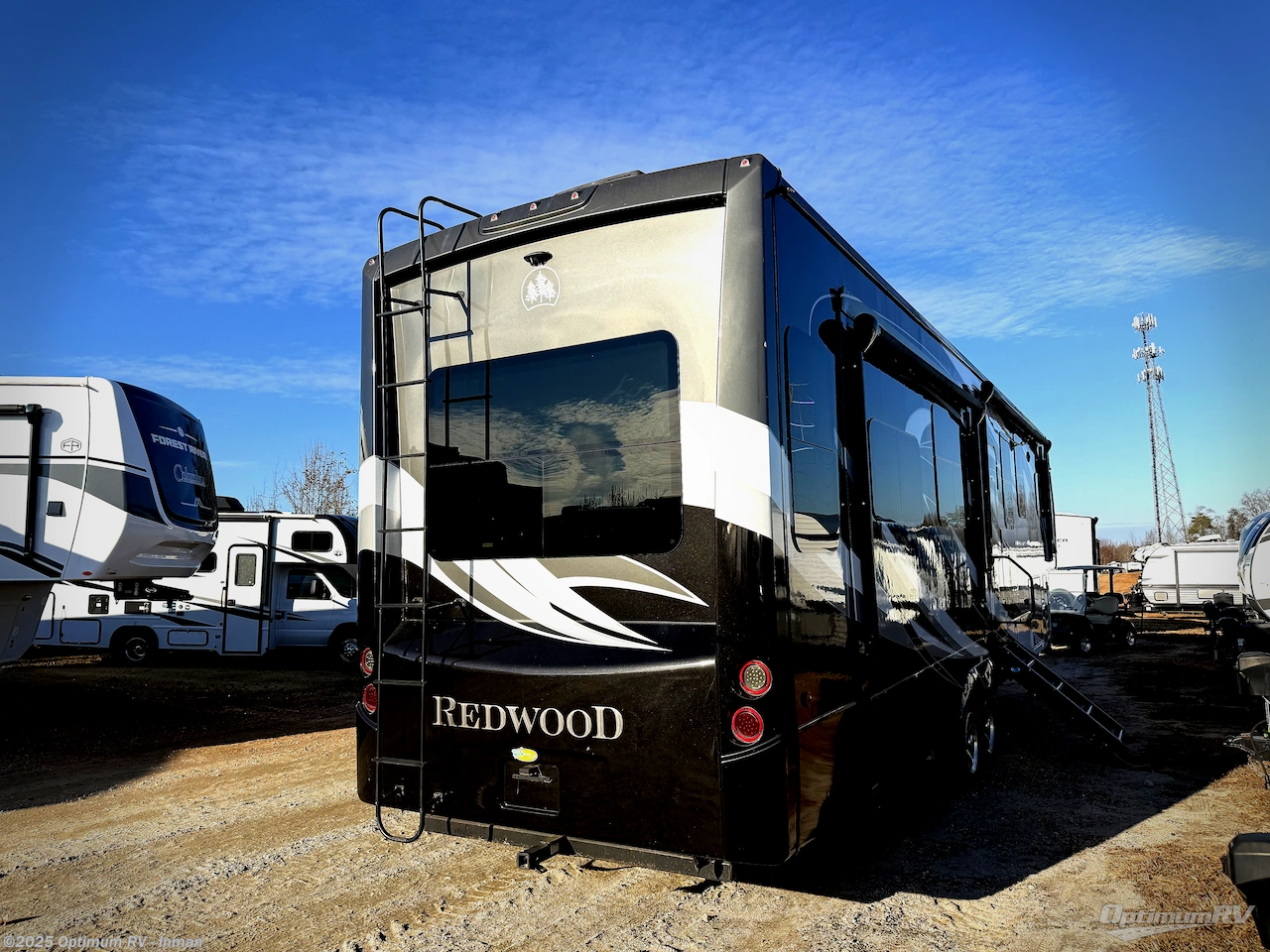 Call now about this 2018 Redwood RV Redwood 3881ES! 2018 Redwood RV Redwood 3881ES - Used Fifth Wheel For Sale by Optimum RV - Inman in Inman, South Carolina features Awning, Slideout