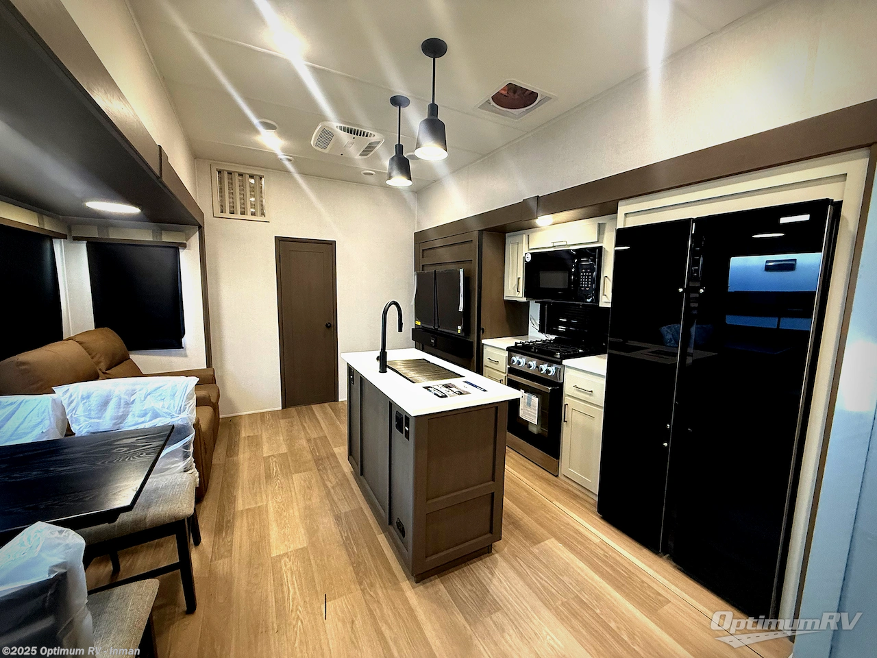 New 2026 East to West Tandara 389DS available in Inman, South Carolina