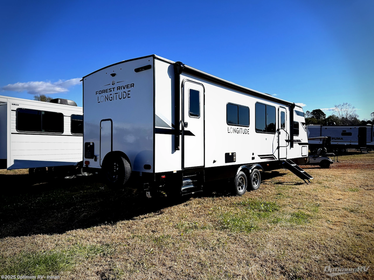 Call now about this 2026 East to West Longitude 285BH! 2026 East to West Longitude 285BH - New Travel Trailer For Sale by Optimum RV - Inman in Inman, South Carolina