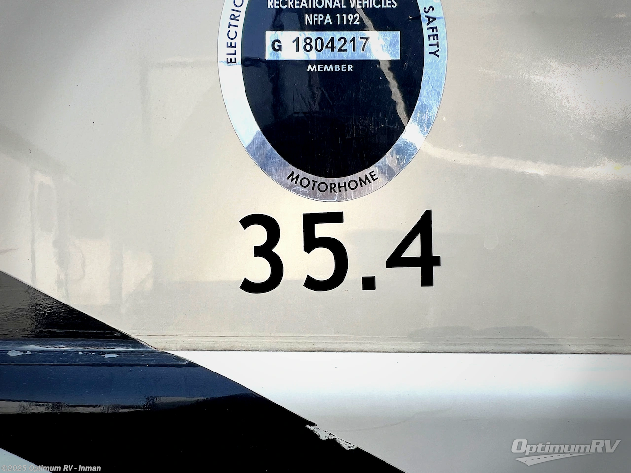 Call now about this 2021 Thor Miramar 35.4! 2021 Thor Miramar 35.4 - Used Class A For Sale by Optimum RV - Inman in Inman, South Carolina features Awning, Slideout