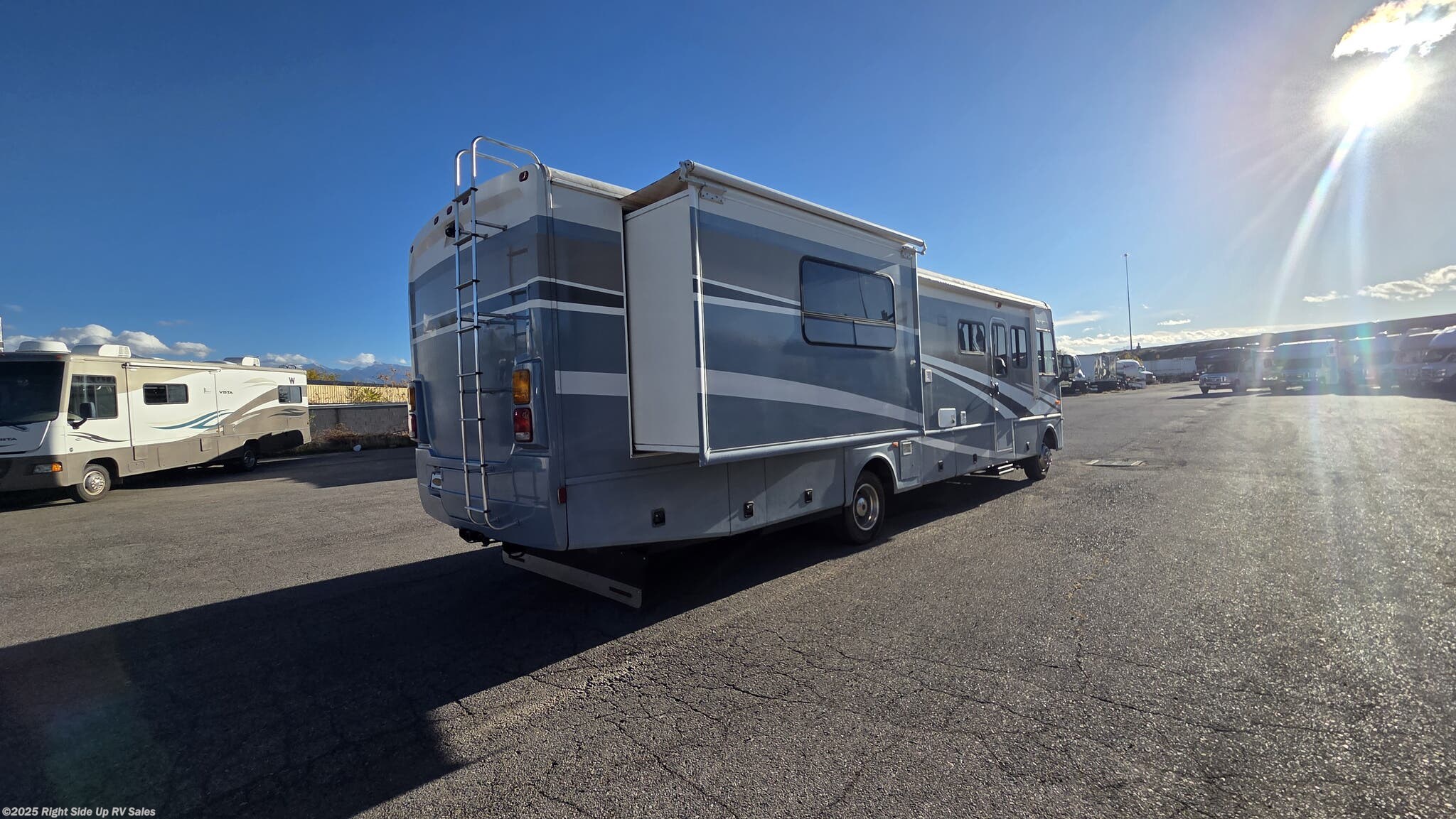Contact us now about this 2005 Fleetwood Bounder 35E! 2005 Bounder 35E by Fleetwood from Right Side Up RV Sales in Salt Lake City, Utah