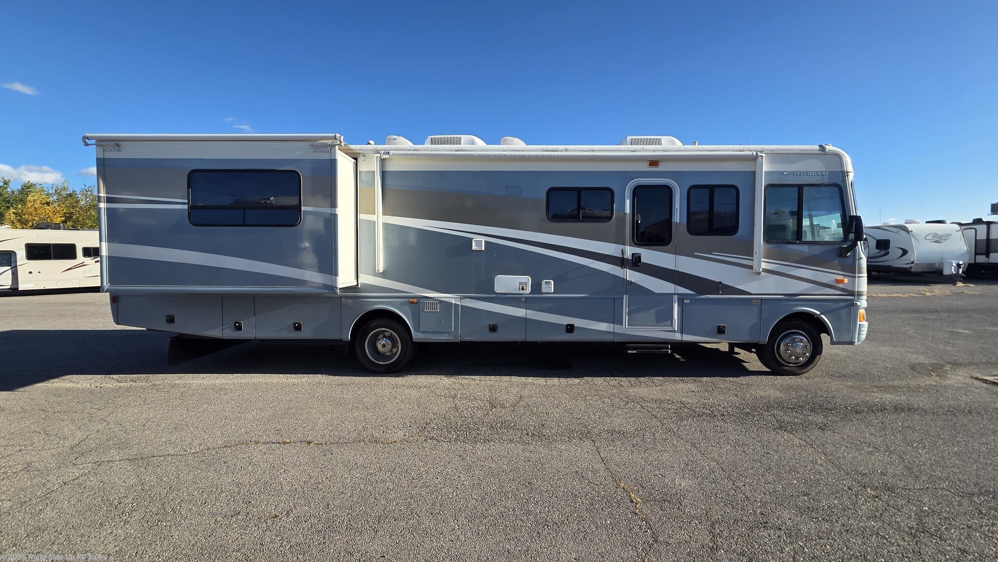 Call now about this 2005 Fleetwood Bounder 35E! 2005 Fleetwood Bounder 35E - Used Class A For Sale by Right Side Up RV Sales in Salt Lake City, Utah