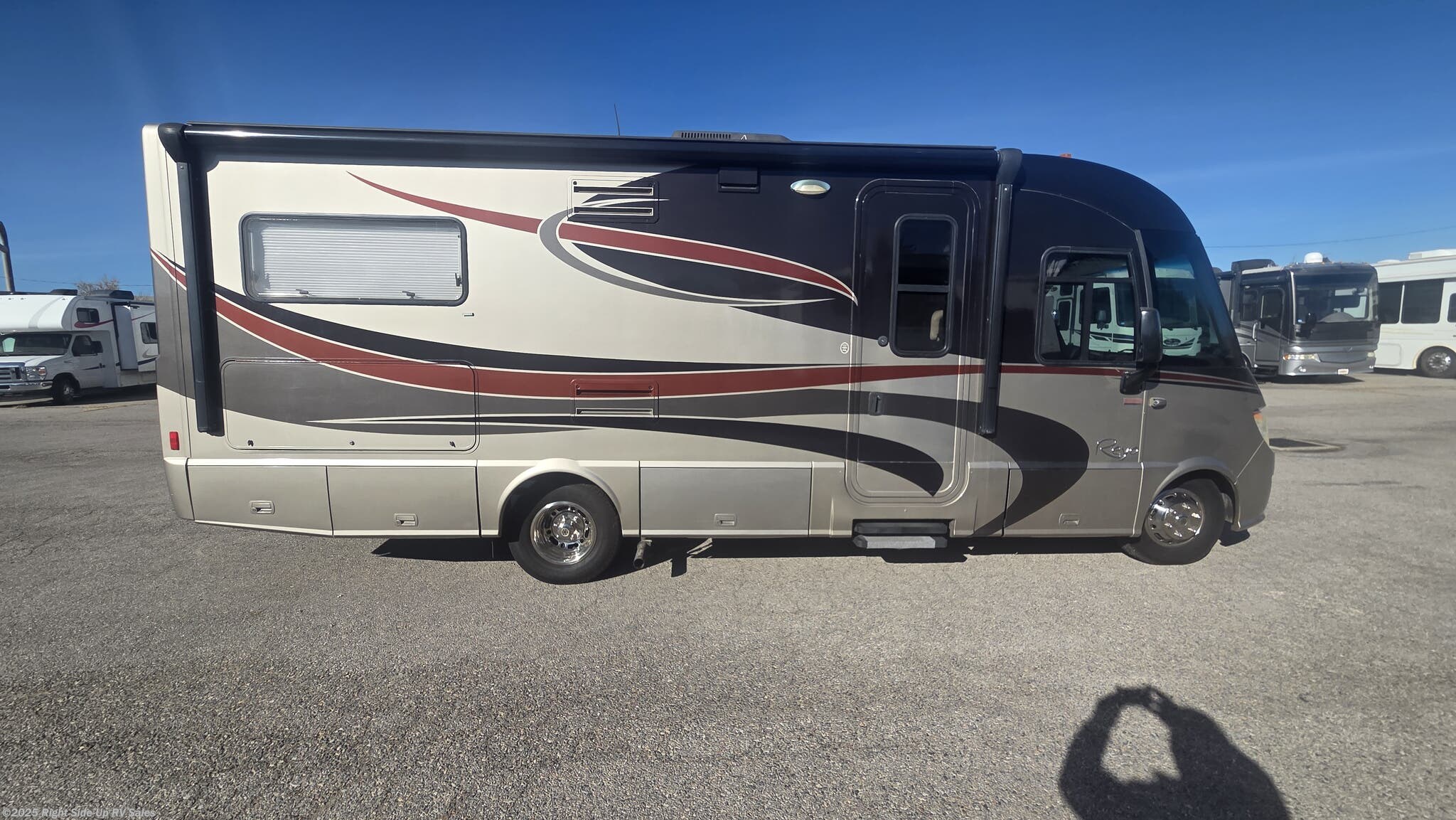 Call now about this 2010 Itasca Reyo 25T! 2010 Itasca Reyo 25T - Used Class A For Sale by Right Side Up RV Sales in Salt Lake City, Utah
