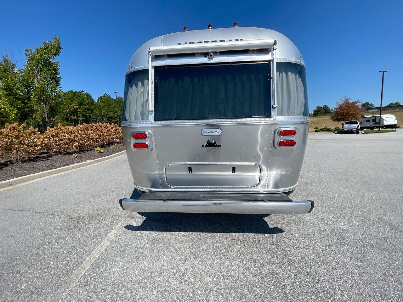 New 2026 Airstream Globetrotter 25FB Twin available in Lexington, South Carolina