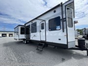 Call now about this 2025 Jayco Jay Flight Bungalow 40RLTS! 2025 Jayco Jay Flight Bungalow 40RLTS - New Travel Trailer For Sale by Blue Compass RV Charlotte in Concord, North Carolina