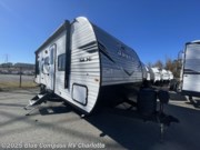 Call now about this 2025 Jayco Jay Flight SLX 210QB! 2025 Jayco Jay Flight SLX 210QB - New Travel Trailer For Sale by Blue Compass RV Charlotte in Concord, North Carolina