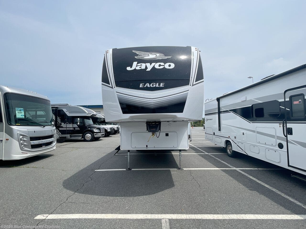 Contact us now about this 2025 Jayco Eagle HT 29DDB! 2025 Eagle HT 29DDB by Jayco from Blue Compass RV Charlotte in Concord, North Carolina