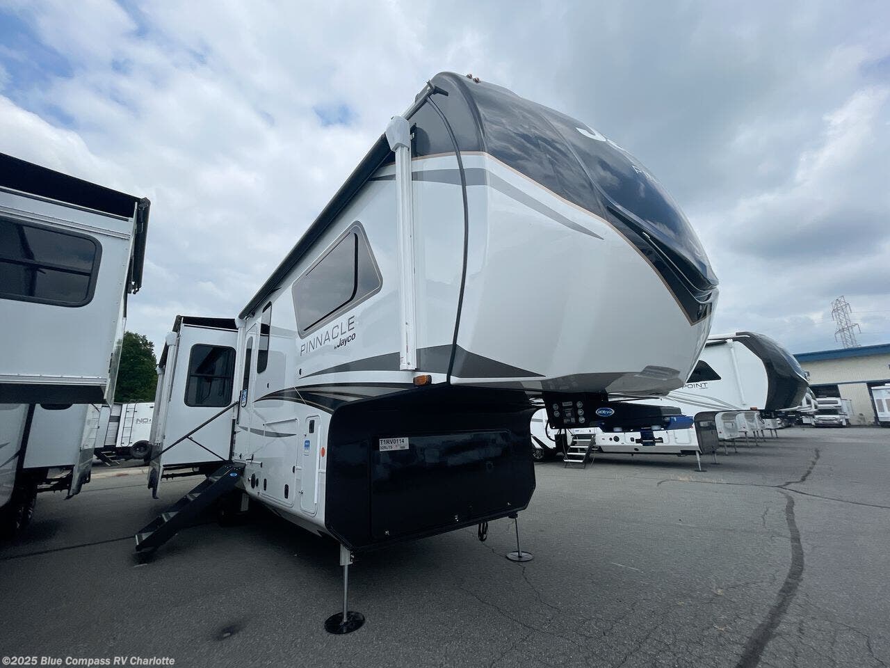Contact us now about this 2026 Jayco Pinnacle 32RLTS! 2026 Pinnacle 32RLTS by Jayco from Blue Compass RV Charlotte in Concord, North Carolina