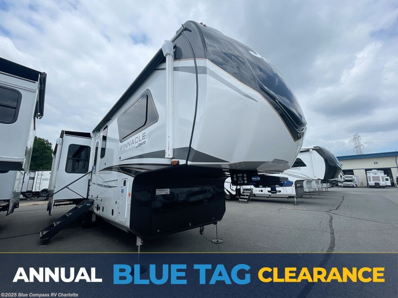 Email now about this 2026 Jayco Pinnacle 32RLTS! New 2026 Jayco Pinnacle 32RLTS available in Concord, North Carolina