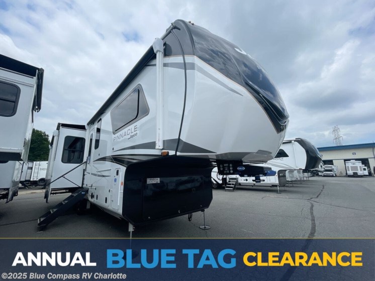 Email now about this 2026 Jayco Pinnacle 32RLTS! New 2026 Jayco Pinnacle 32RLTS available in Concord, North Carolina