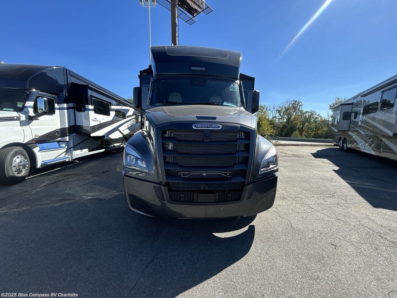 New 2026 Newmar Summit Aire 4505 available in Concord, North Carolina