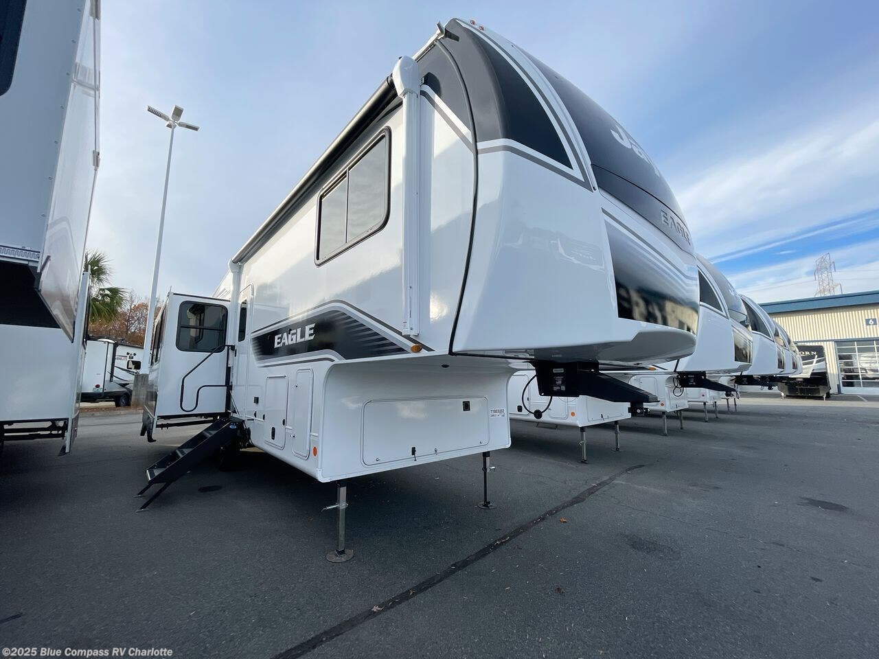 Contact us now about this 2026 Jayco Eagle HT 29RLC! 2026 Eagle HT 29RLC by Jayco from Blue Compass RV Charlotte in Concord, North Carolina
