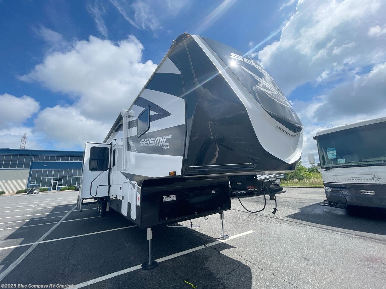 Email now about this 2025 Jayco Seismic 395! Used 2025 Jayco Seismic 395 available in Concord, North Carolina