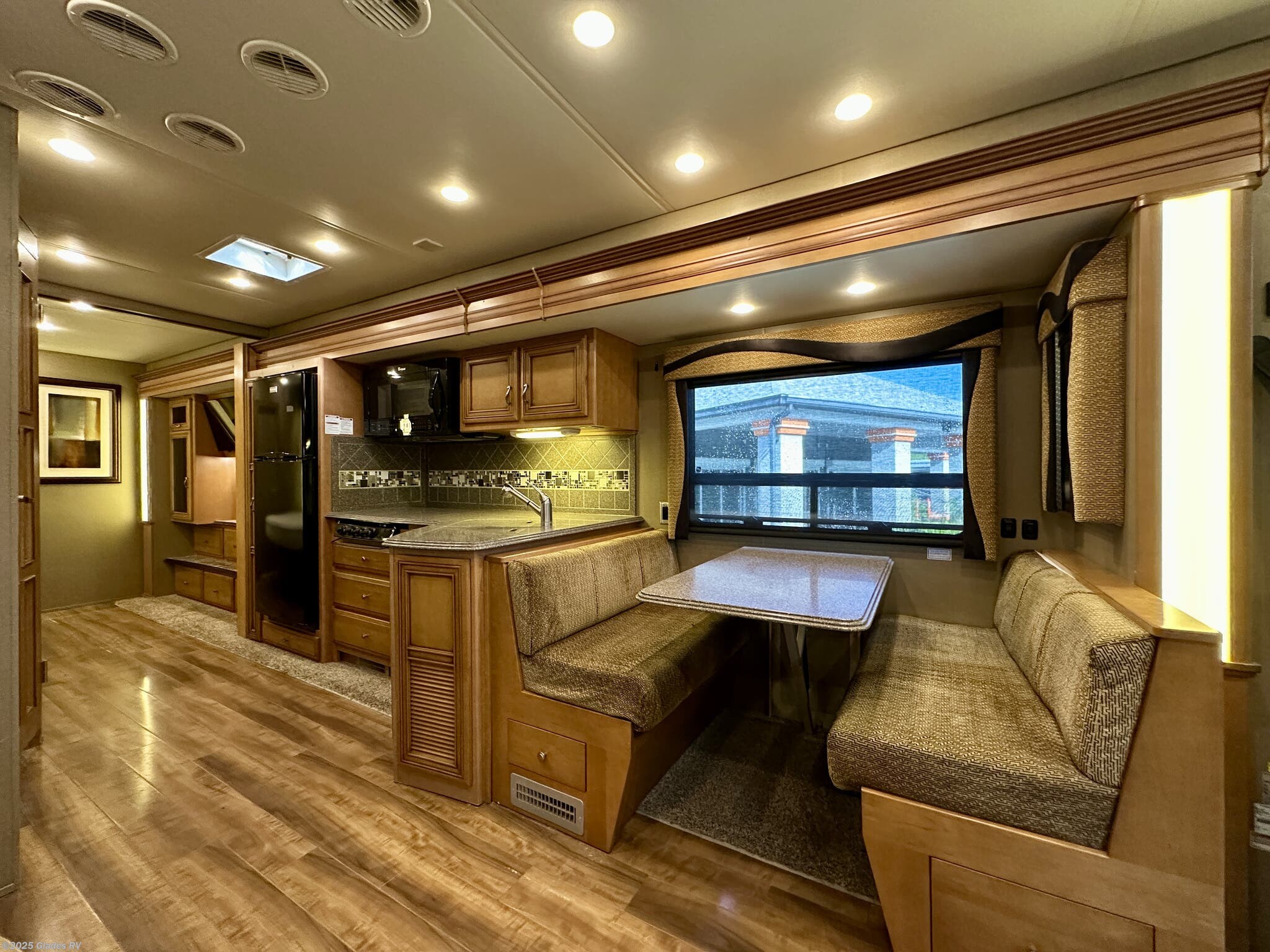 Used 2015 Newmar Canyon Star 3921 available in Fort Myers, Florida