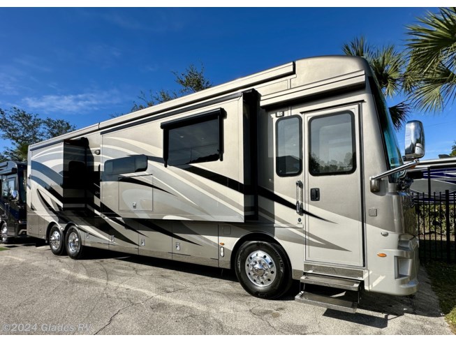 2019 Newmar Dutch Star 4018 - Used Diesel Pusher For Sale by Glades RV in Fort Myers, Florida