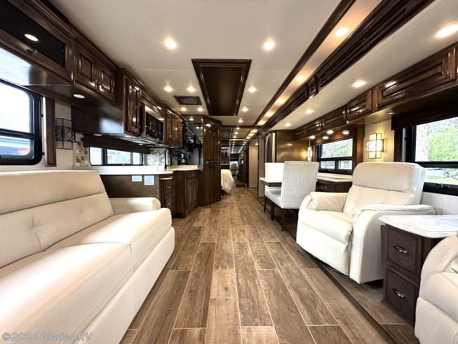 2019 Dutch Star 4018 by Newmar from Glades RV in Fort Myers, Florida