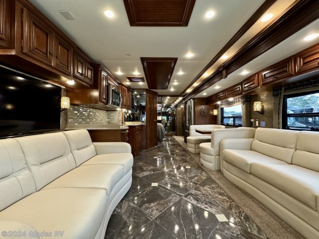 2015 Newmar Dutch Star 4018 - Used Diesel Pusher For Sale by Glades RV in Fort Myers, Florida