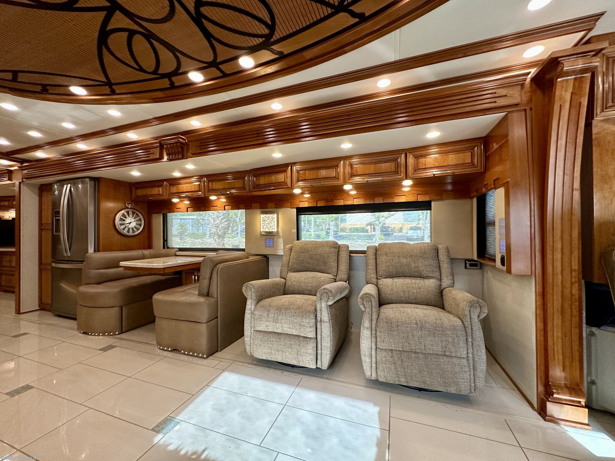Used 2019 Newmar London Aire 4543 available in Fort Myers, Florida