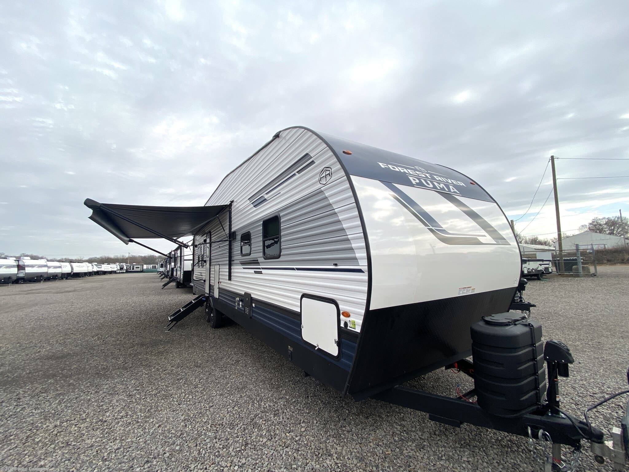 Contact us now about this 2025 Palomino Puma 345BHL! 2025 Puma 345BHL by Palomino from Nice Campers in Russellville, Arkansas