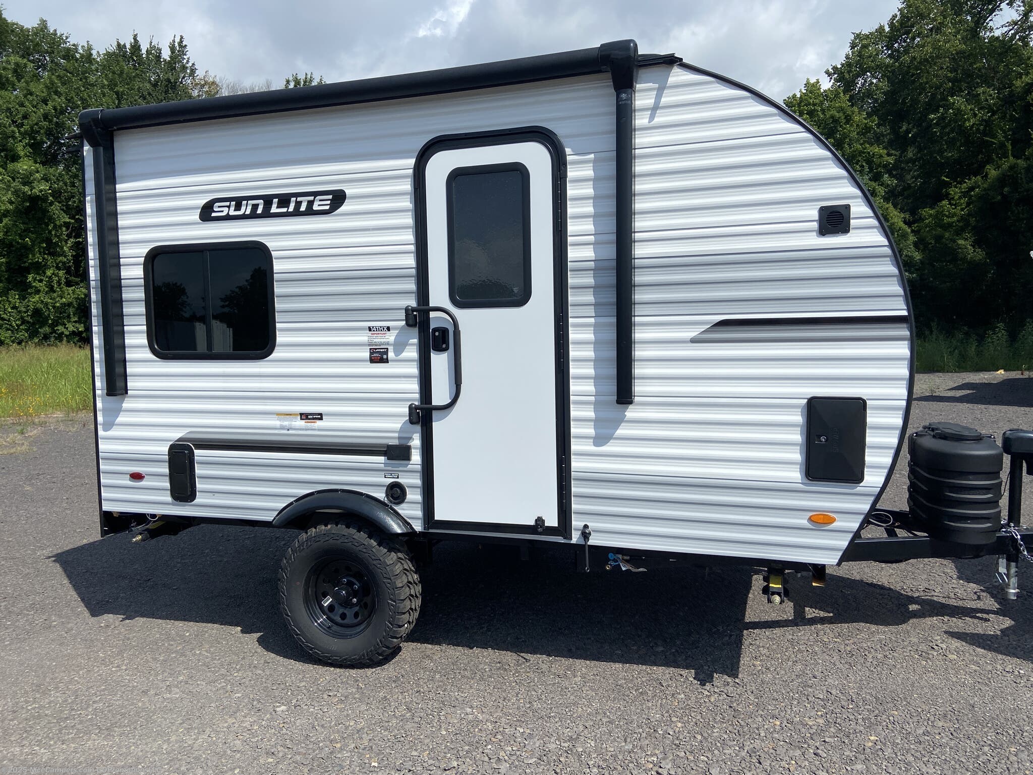 Contact us now about this 2026 Sunset Park RV Sun Lite 14THX! 2026 Sun Lite 14THX by Sunset Park RV from NiceCampers.com in Russellville, Arkansas
