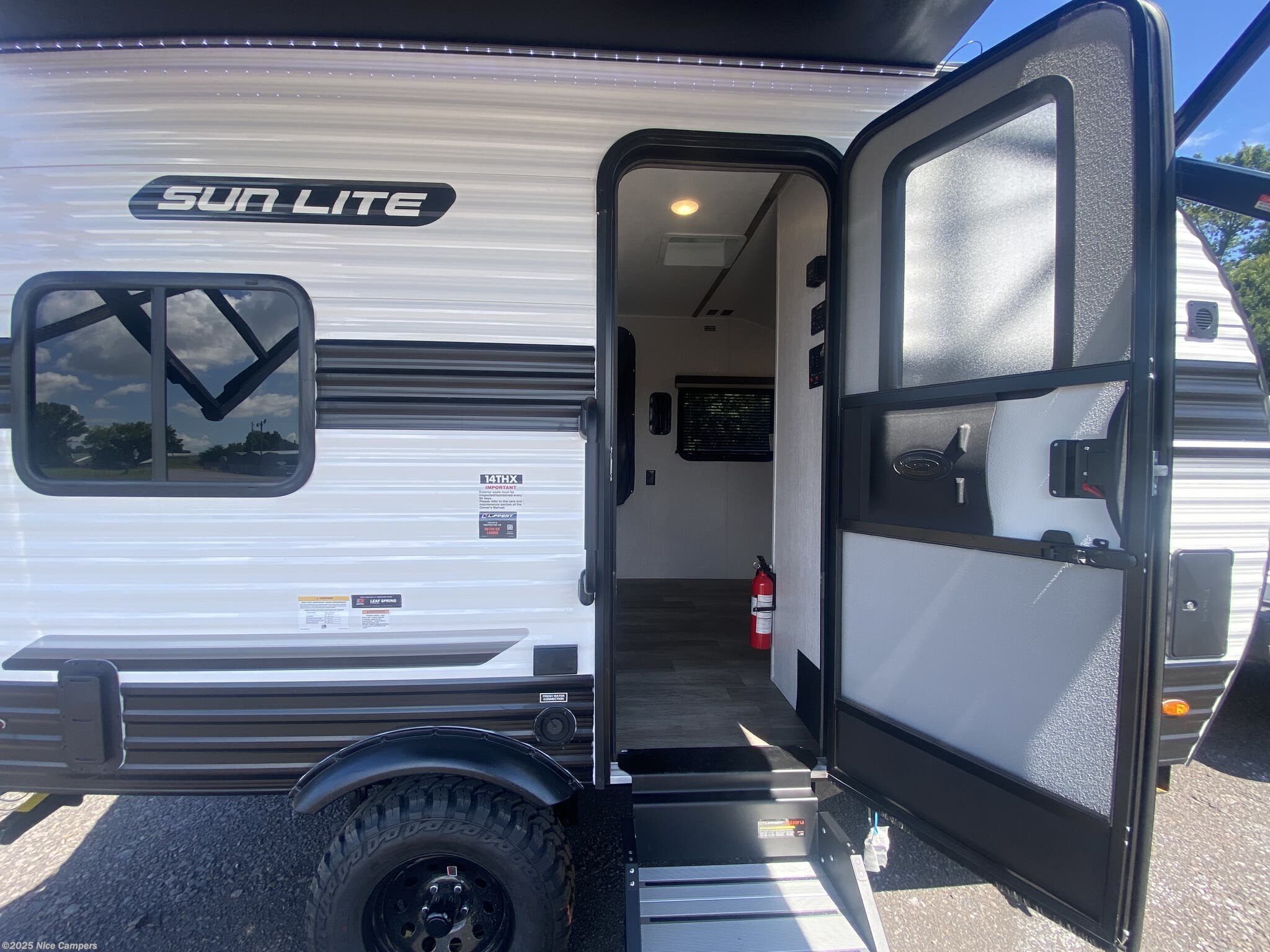 Contact us now about this 2026 Sunset Park RV Sun Lite 14THX! 2026 Sun Lite 14THX by Sunset Park RV from Nice Campers in Russellville, Arkansas