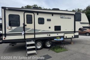2020 Winnebago Micro Minnie 5th Wheel 2405RL