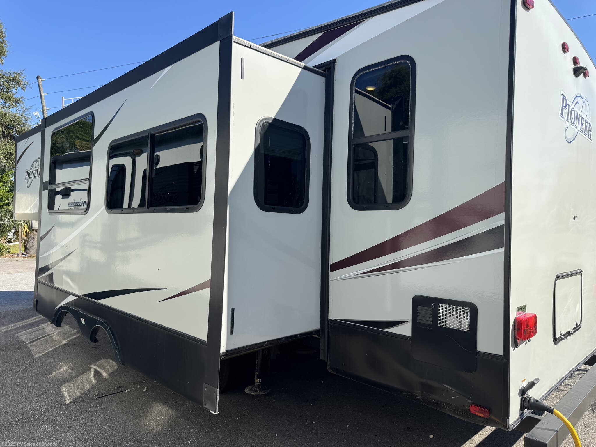 Contact us now about this 2018 Heartland Pioneer 276! 2018 Pioneer 276 by Heartland from RV Sales of Orlando in Longwood, Florida