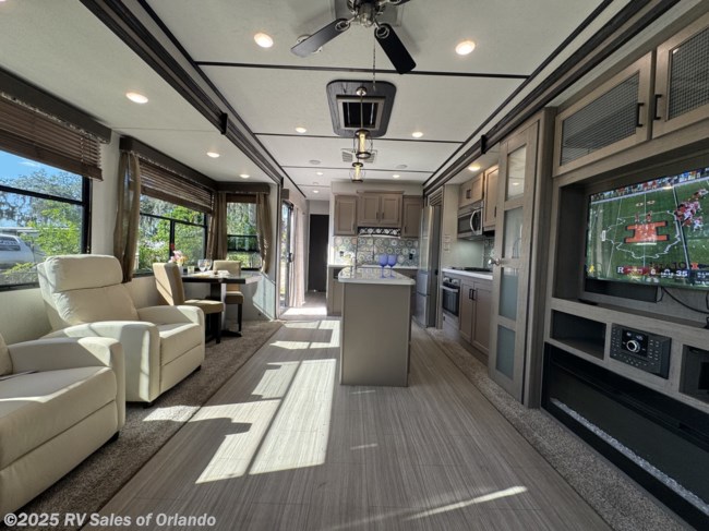 2020 Keystone Retreat 39LOFT