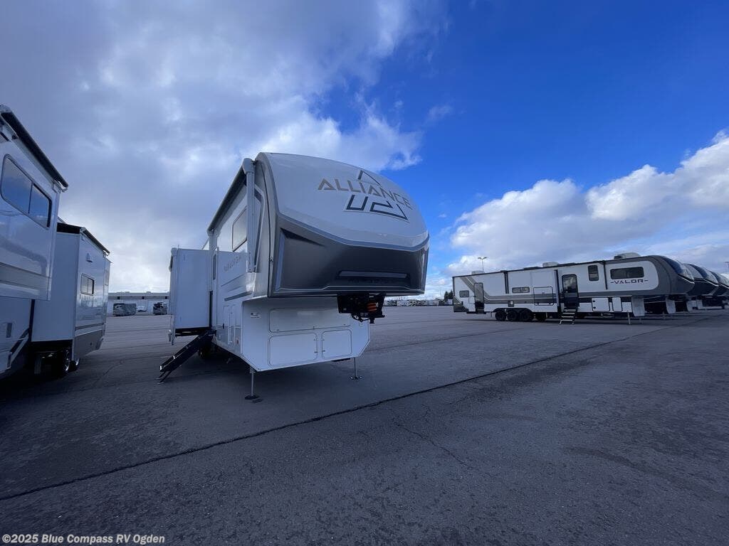 Contact us now about this 2025 Alliance RV Paradigm 395DS! 2025 Paradigm 395DS by Alliance RV from Blue Compass RV Ogden in Marriott-Slaterville, Utah