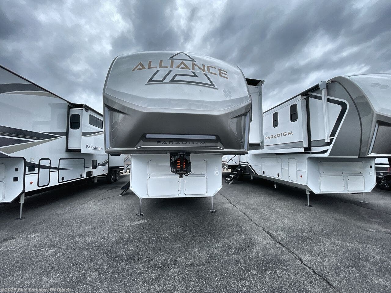 New 2025 Alliance RV Paradigm 395DS available in Marriott-Slaterville, Utah