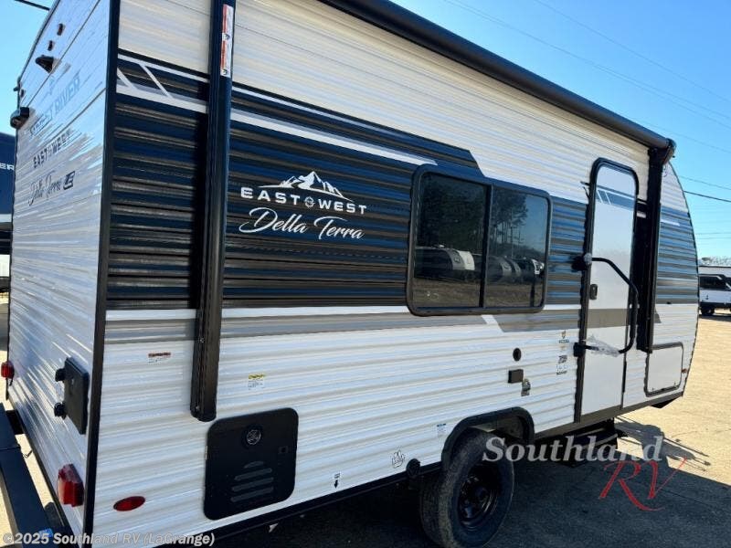 Contact us now about this 2025 East to West Della Terra LE 160RBSLE! 2025 Della Terra LE 160RBSLE by East to West from Southland RV in LaGrange, Georgia