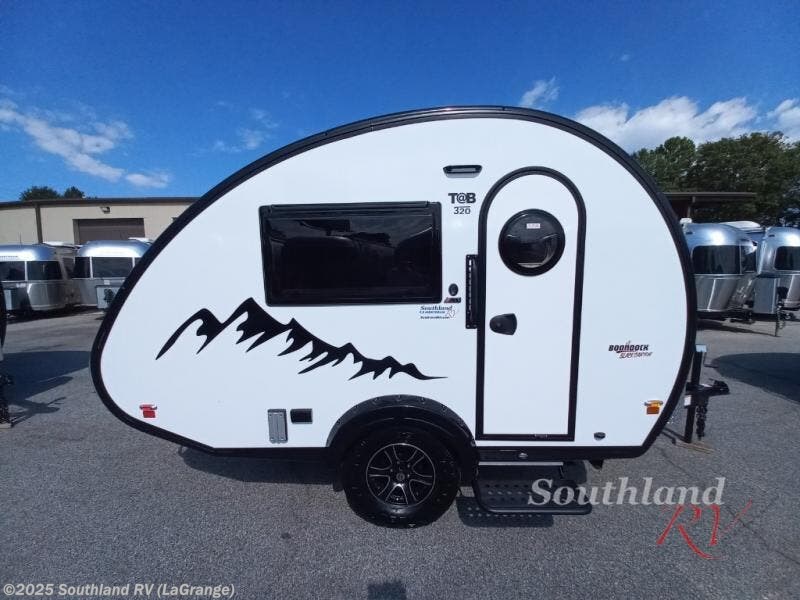 Contact us now about this 2025 NuCamp TAB 320 S Black Canyon! 2025 TAB 320 S Black Canyon by NuCamp from Southland RV in LaGrange, Georgia