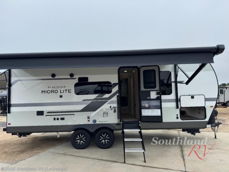 Contact us now about this 2026 Forest River Flagstaff Micro Lite 25DBH! 2026 Flagstaff Micro Lite 25DBH by Forest River from Southland RV in LaGrange, Georgia